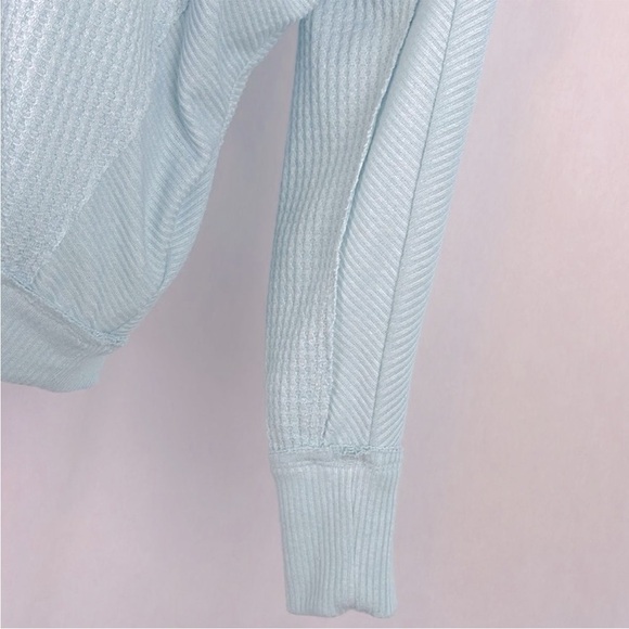 We The Free by Free People Blue Santa Clara V-neck Thermal Shirt. Size Small. - Picture 7 of 15